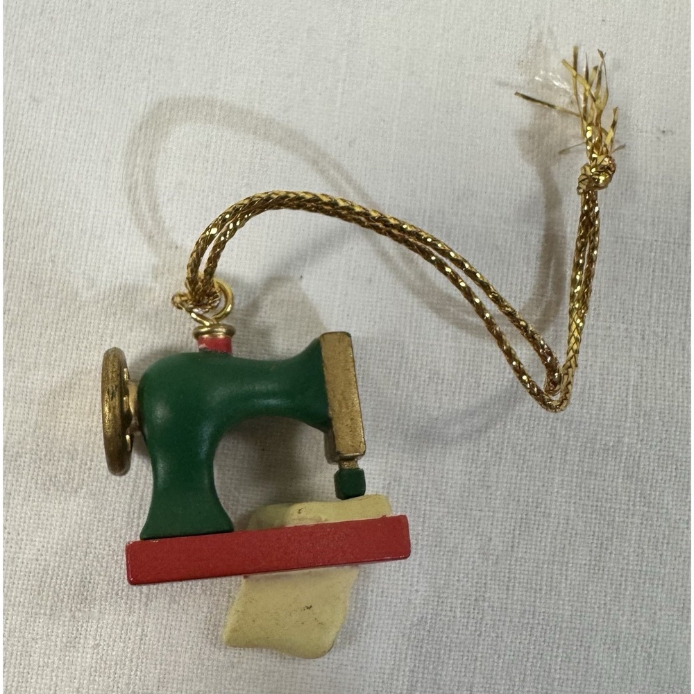 Small Merry Christmas Tree Ornament or Charm Sewing Machine - 1" in Size - Picture 4 of 6
